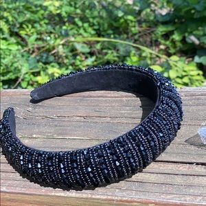All black rhinestone headband.🖤🖤
